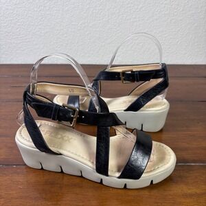 The FLEXX Platform Wedge Sandal Womens 6.5 Blk Leather Crisscross Straps Comfort